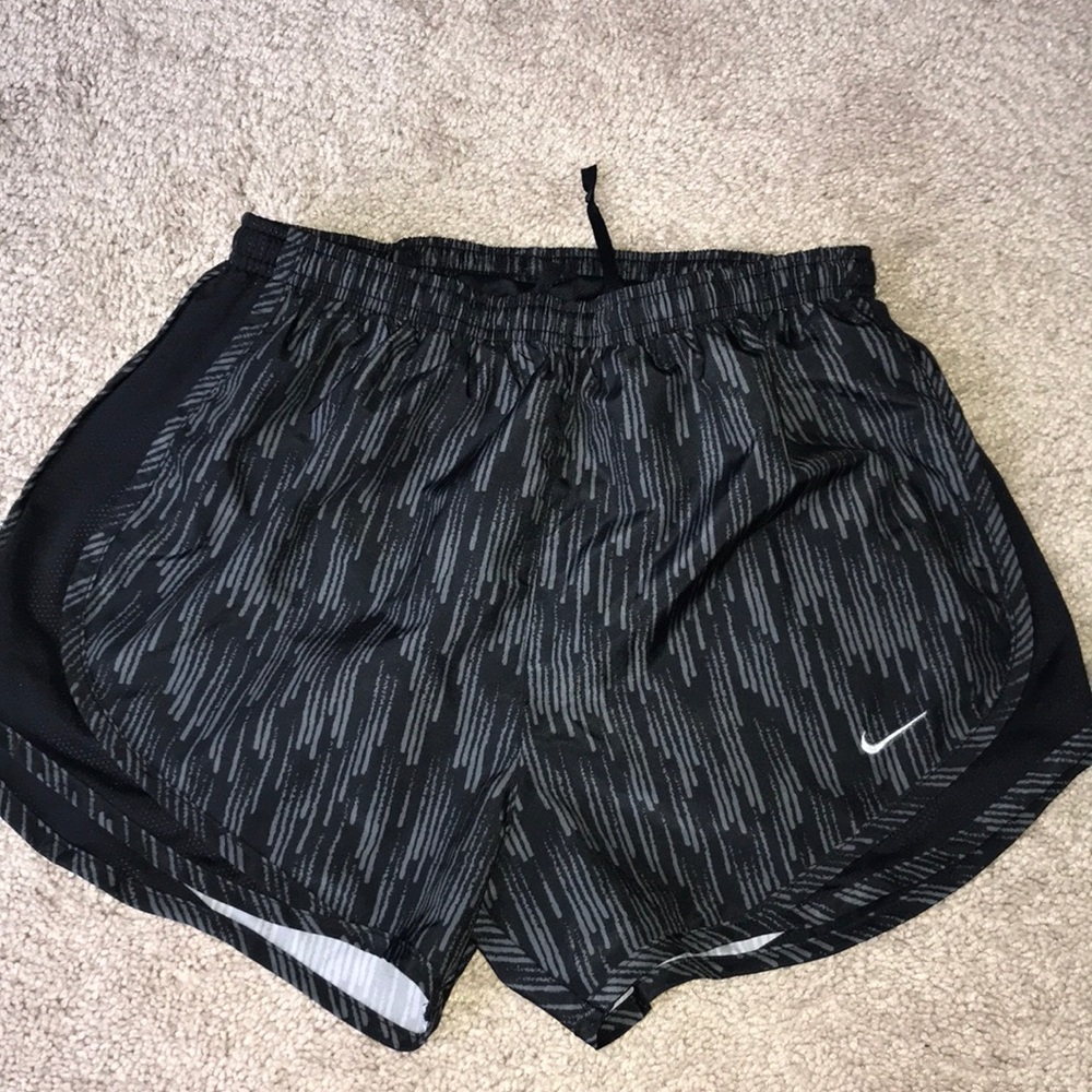 Nike running short